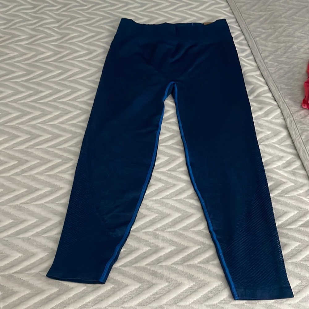 Victoria’s Secret NWT blue leggings